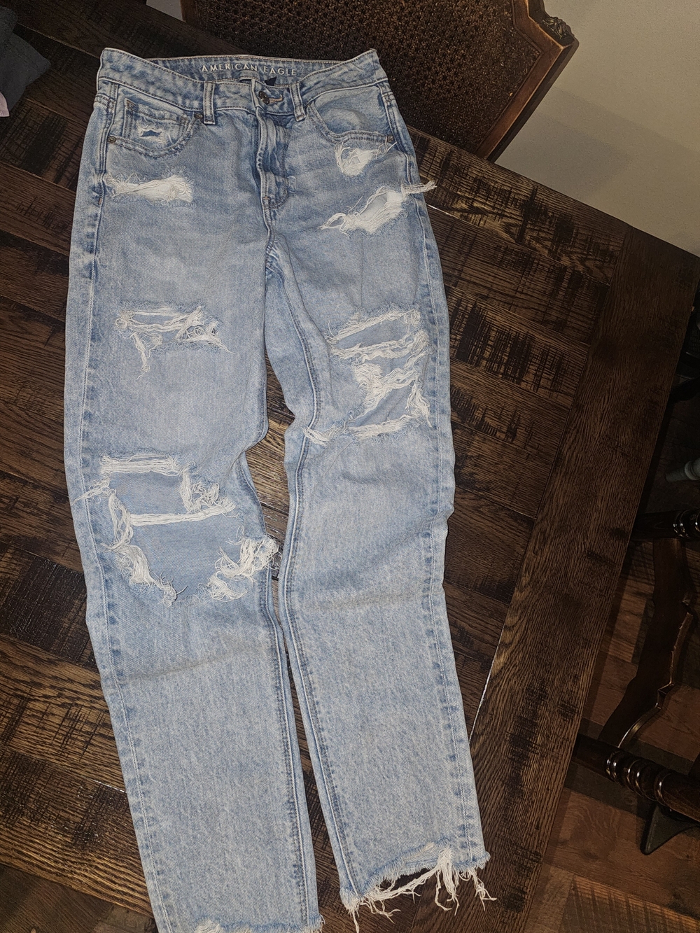 American Eagle Outfitters Light Blue Distressed Ankle Jeans